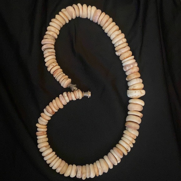 🌺 Vintage Authentic Hawaiian Puka Shell necklace - Picture 3 of 4